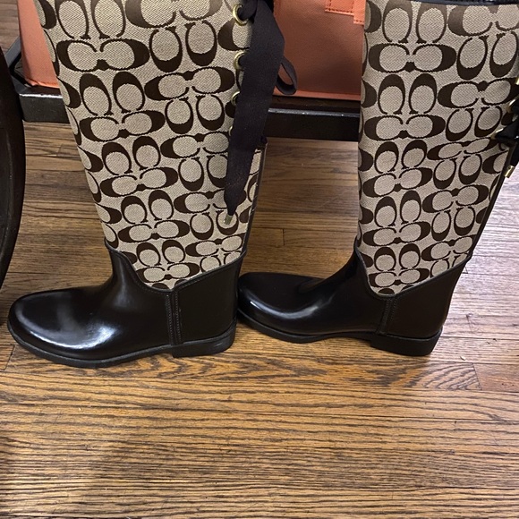 Coach Rubber Boats - Picture 5 of 6